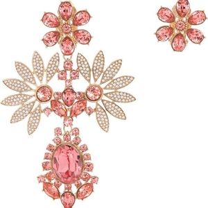 Burberry rhinestone Flower Mismatched Earrings